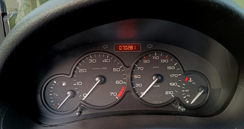 Peugeot 206 cena 7600 przebieg: 71000, rok produkcji 2004 z Limanowa małe 46